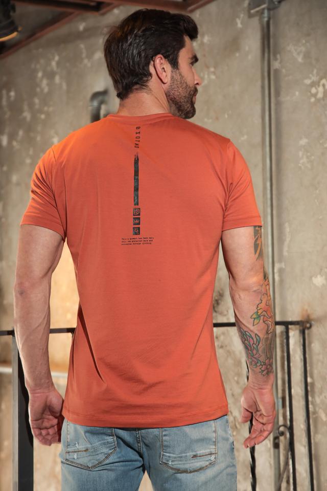 Camiseta slim fio egípcio estampa costas