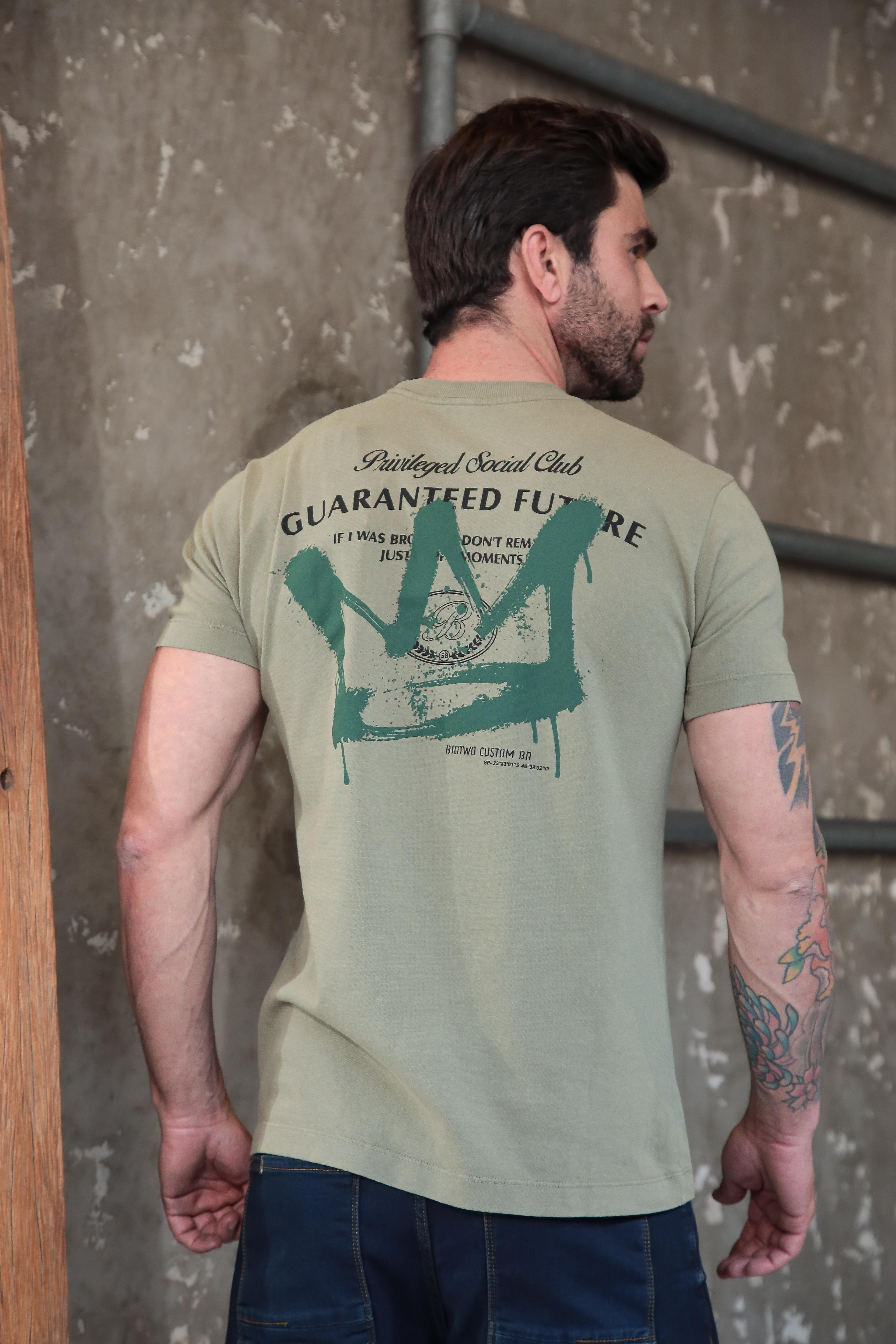 Camiseta slim estampa coroa