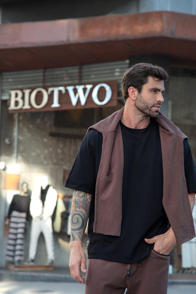 Camiseta oversized fio egípcio premium estampa lateral