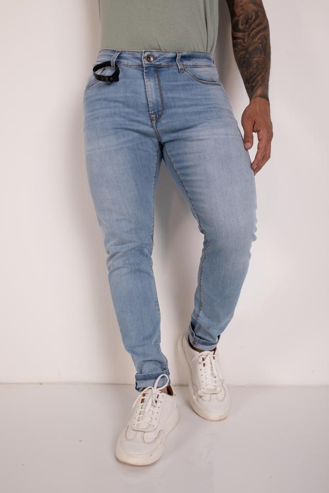 Calça jeans skinny azul claro
