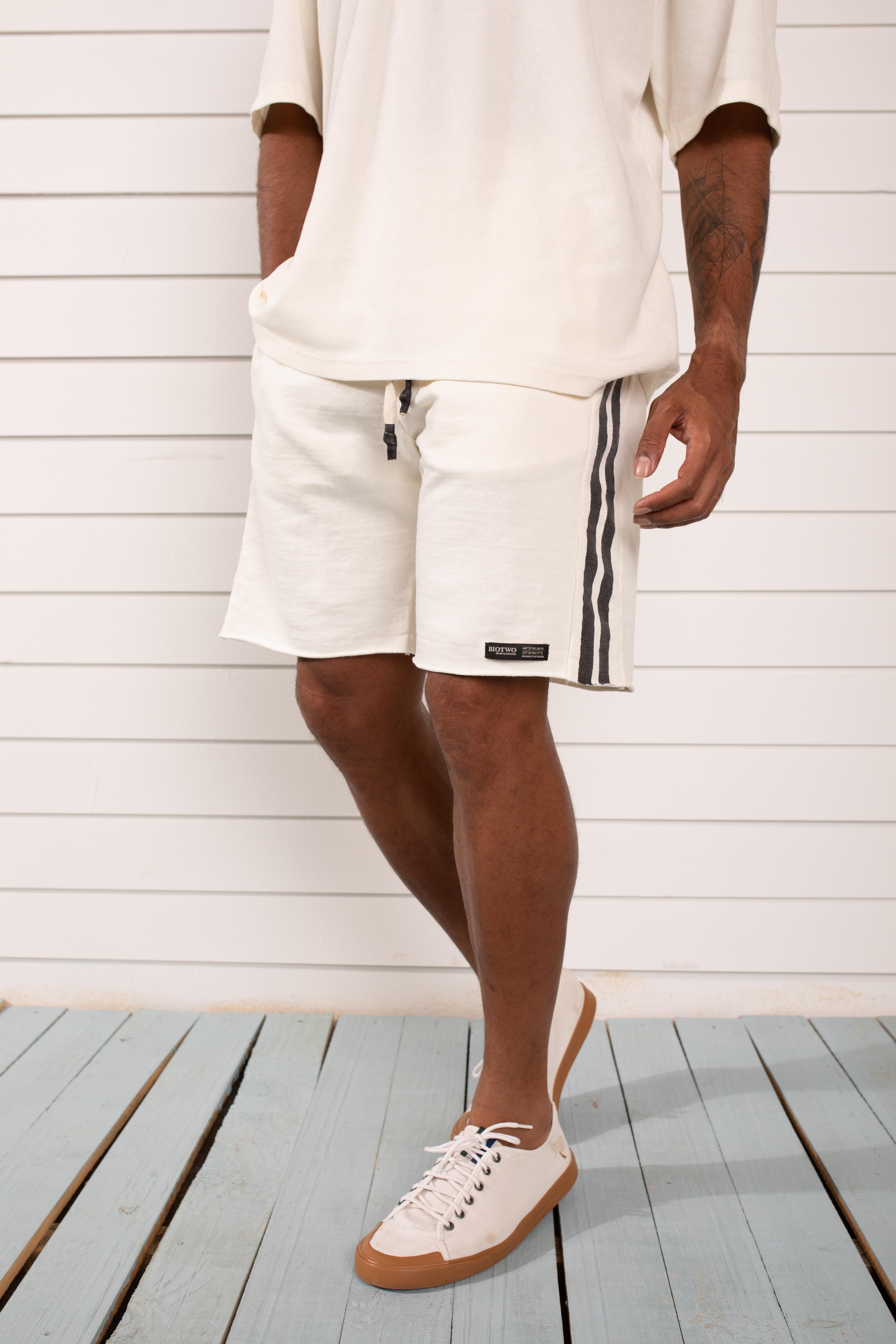 Bermuda em algodão e estampa lateral